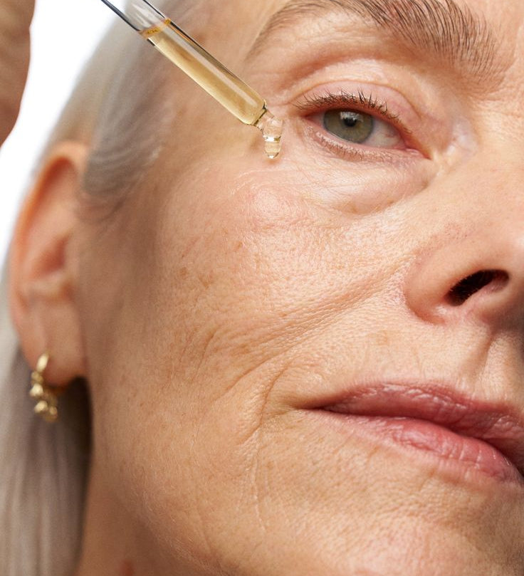 ¿Qué es el retinol y para qué sirve? Beneficios, cómo usarlo y errores que debes evitar